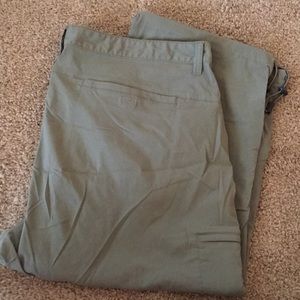 Eddie Bauer Capris Size 18